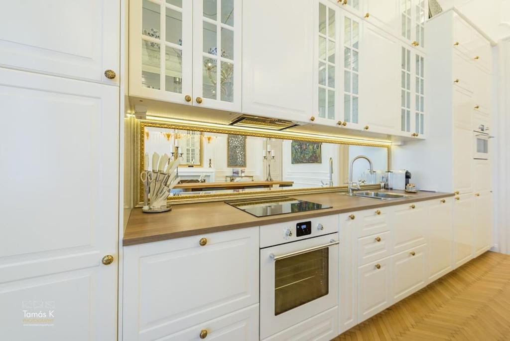 Bpr The Golden Astoria With Balcony And A/C Apartment Будапеща Екстериор снимка