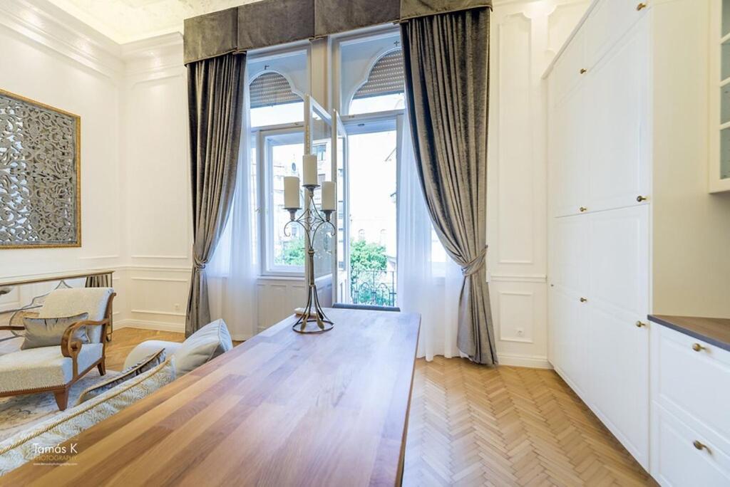 Bpr The Golden Astoria With Balcony And A/C Apartment Будапеща Екстериор снимка